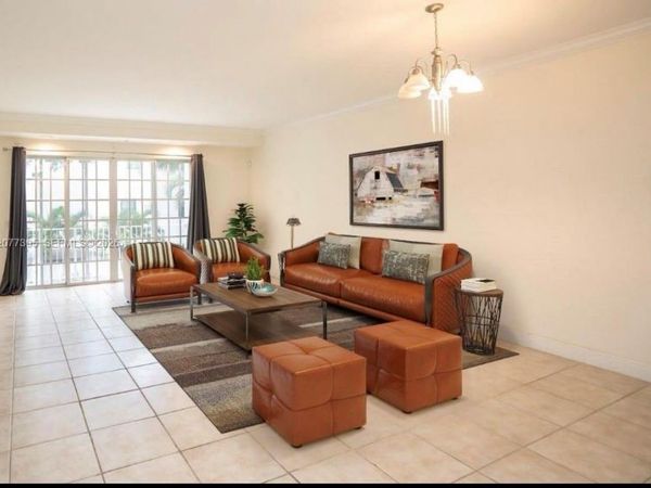 2685 NE 9th Ave , Unit 4, Wilton Manors, FL 33334