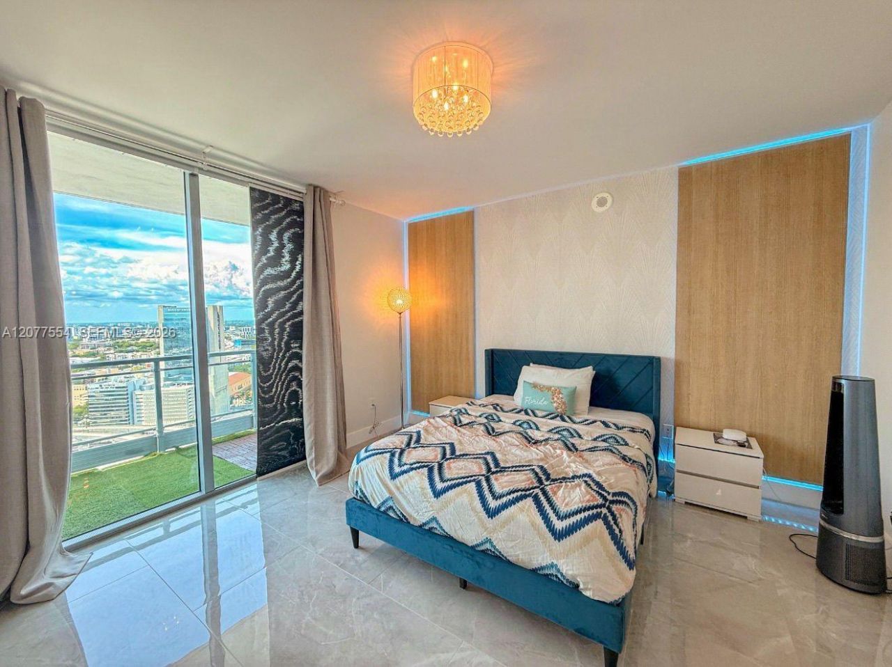 90 SW 3rd St , Unit 3306, Miami, FL 33130 Photo