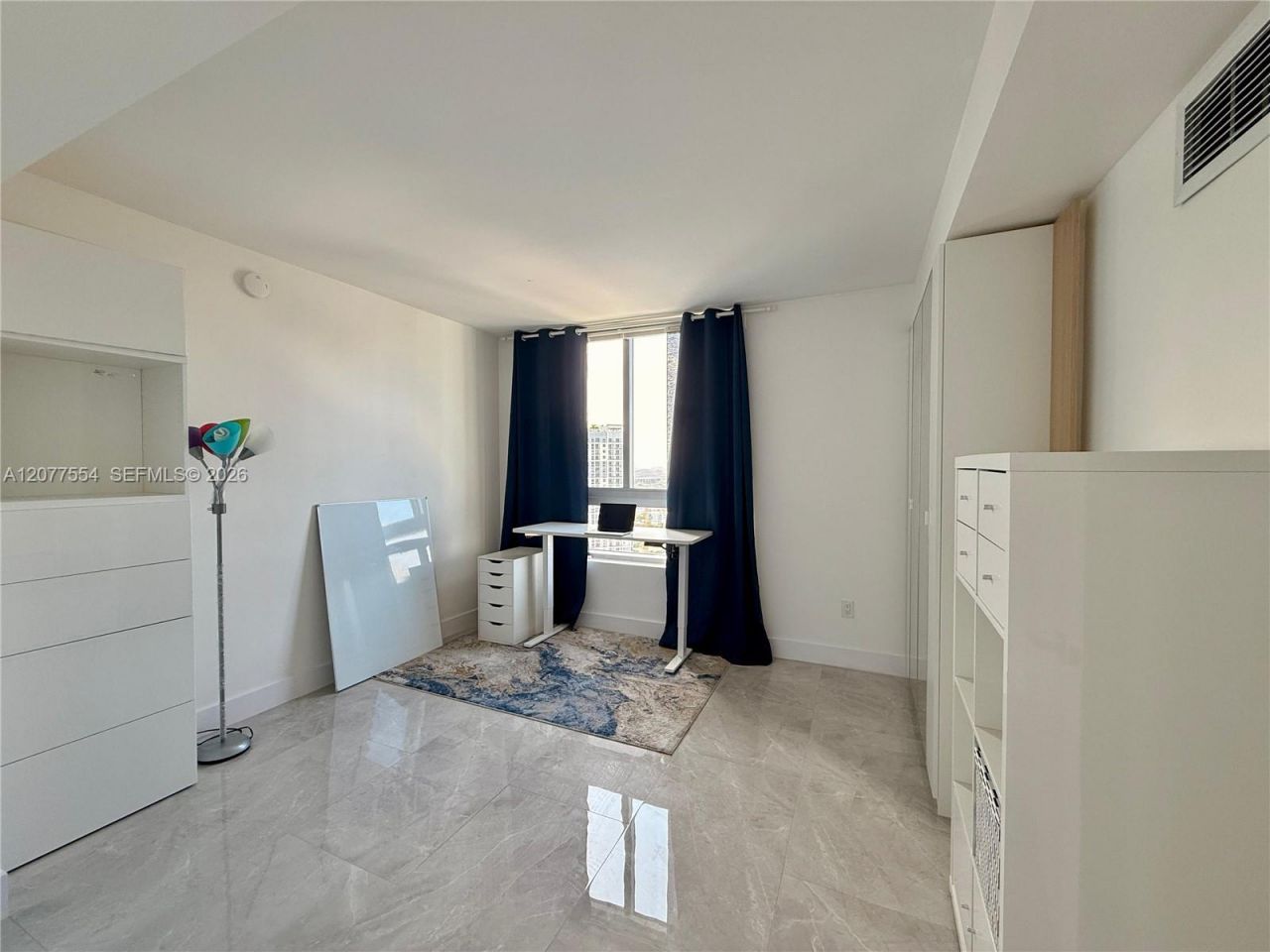 90 SW 3rd St , Unit 3306, Miami, FL 33130 Photo