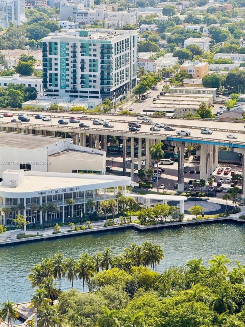 90 SW 3rd St , Unit 3306, Miami, FL 33130 Photo