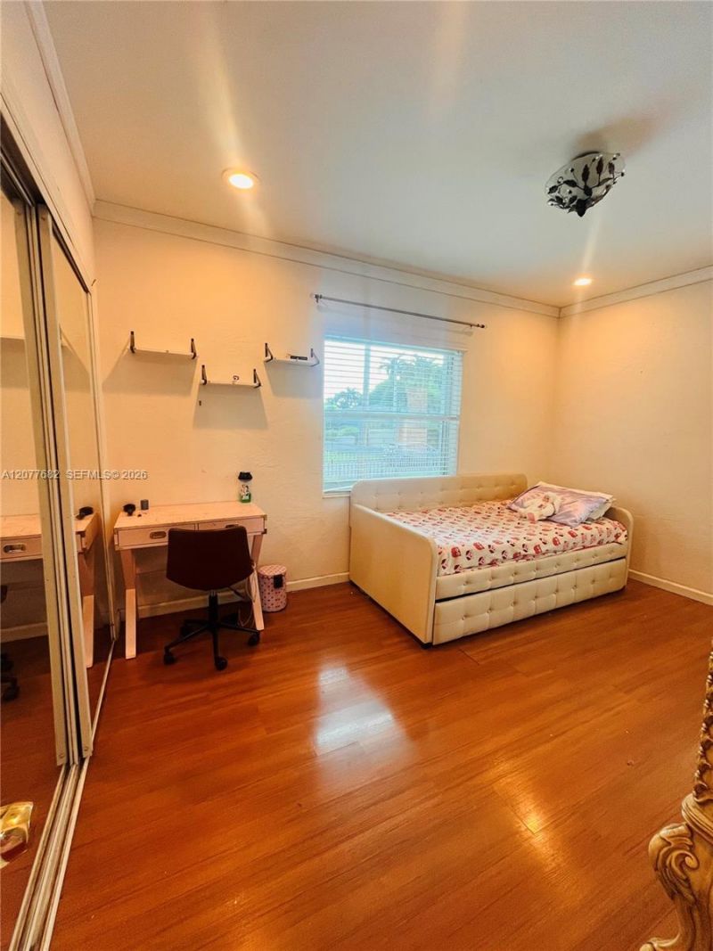 1920 NW 32nd Ave, Miami, FL 33125 Photo