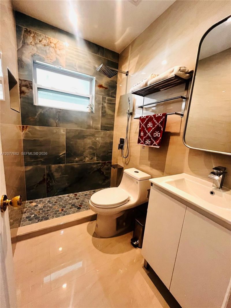 1920 NW 32nd Ave, Miami, FL 33125 Photo