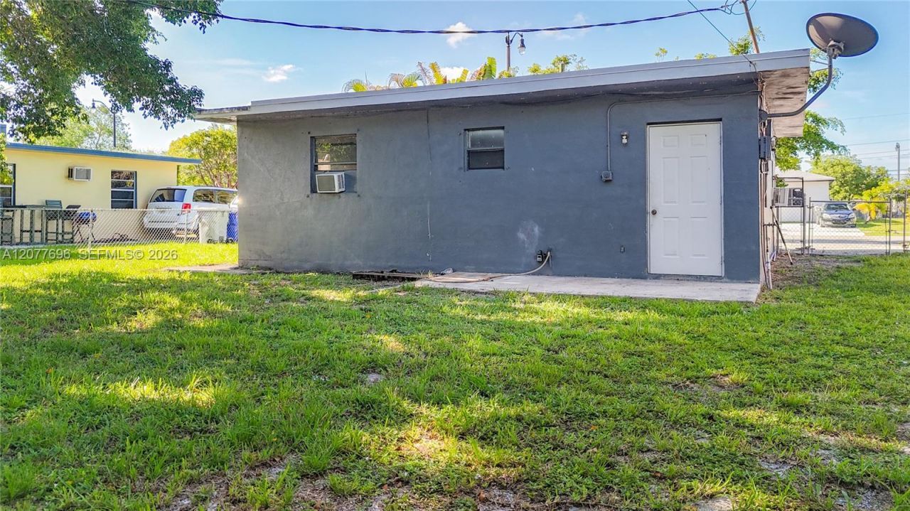 2419 NW 6th Ct , Pompano Beach, FL 33069 Photo