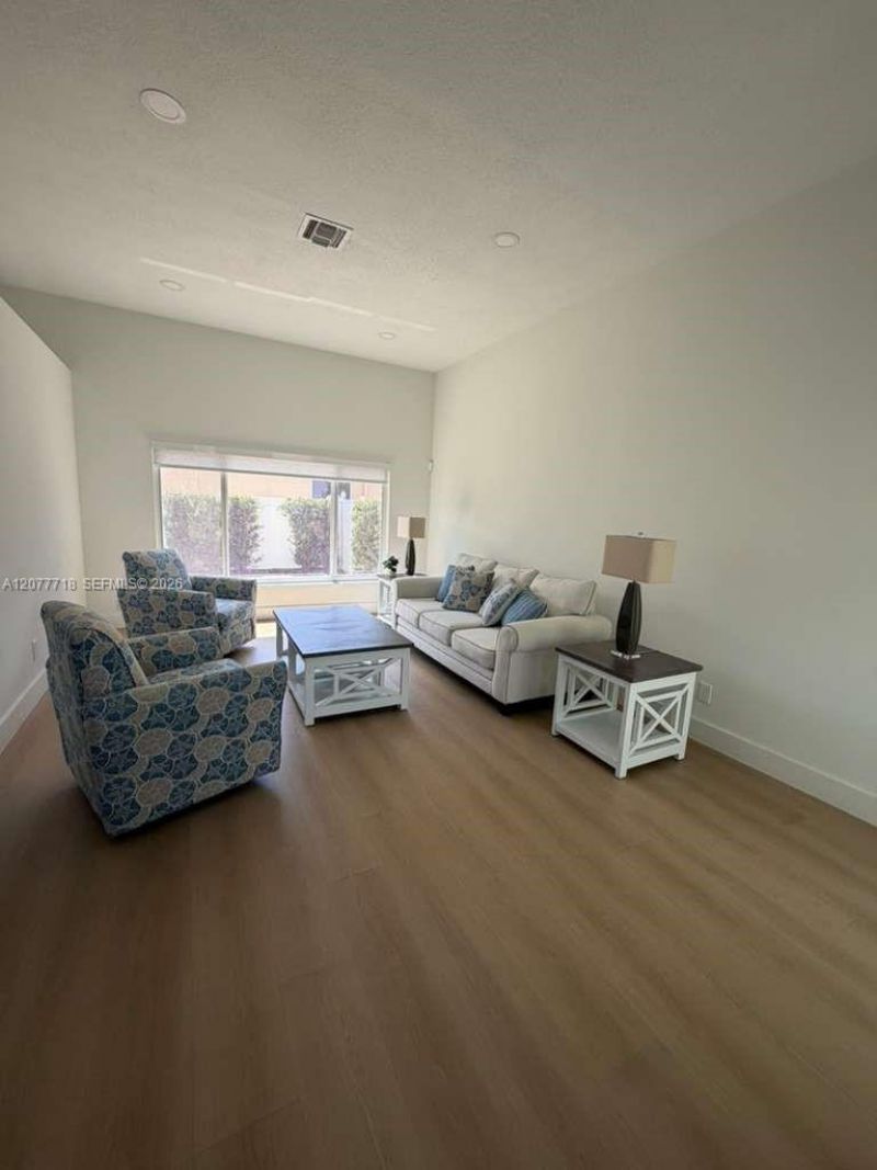 1920 NW 182nd Ter , Pembroke Pines, FL 33029 Photo