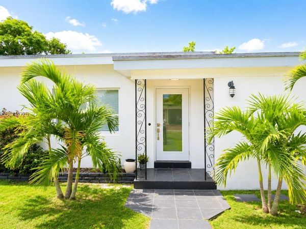 6566 SW 52nd Ter , South Miami, FL 33155