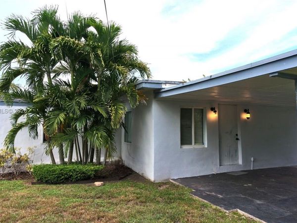 6566 SW 52nd Ter , South Miami, FL 33155