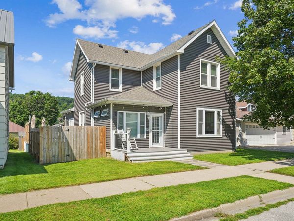 610 S Second Street, Guttenberg, IA 52052