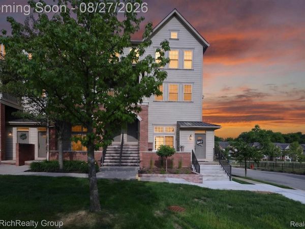 209 Amys Walk, Auburn Hills, Mi 48326