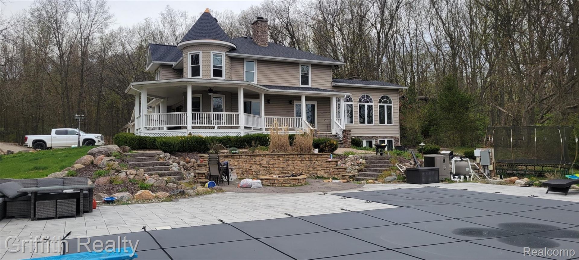 3937 Green Hills Drive  Hamburg Township, Mi 
