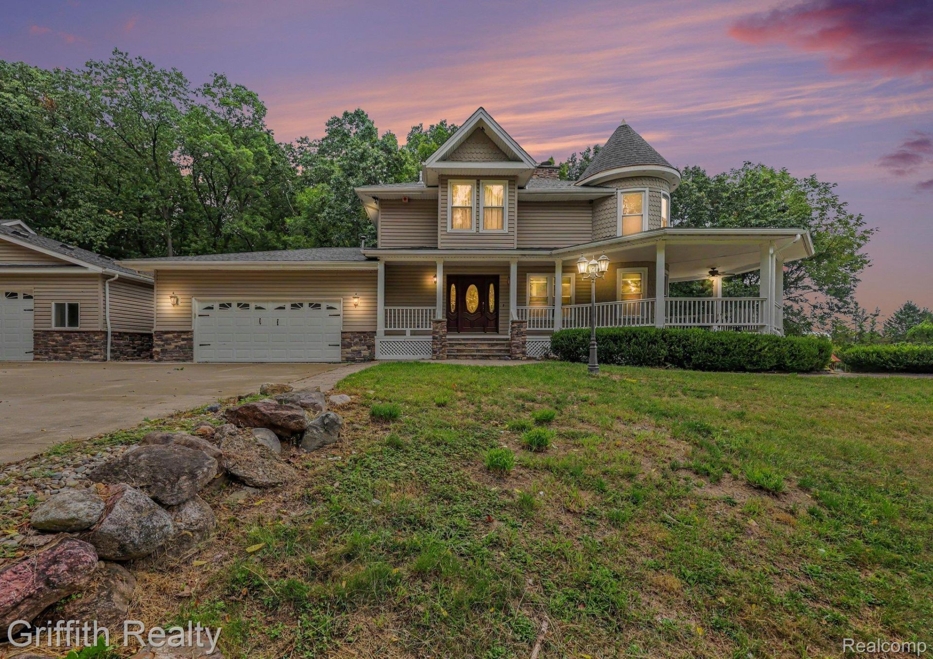 3937 Green Hills Drive, Hamburg Township, Mi 48169 Main Photo
