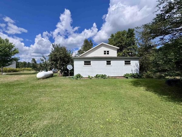 N6337 COUNTY RD E, Tomahawk, WI 54487
