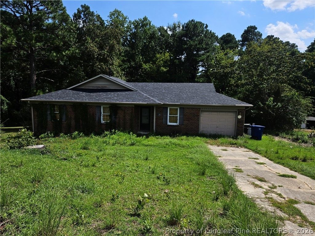1529 Diamond Road, Fayetteville, NC 28311 Main Photo