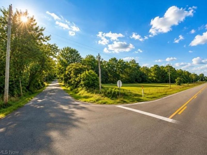 Indian Run Avenue SE, Waynesburg, OH 44688 Photo 15