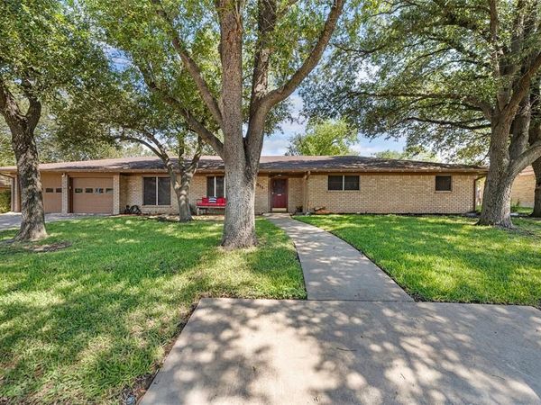 311 S College Avenue, Troy, TX 76579