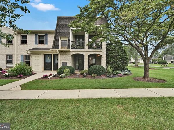 36 VALLEYBROOK DRIVE, LANCASTER, PA 17601