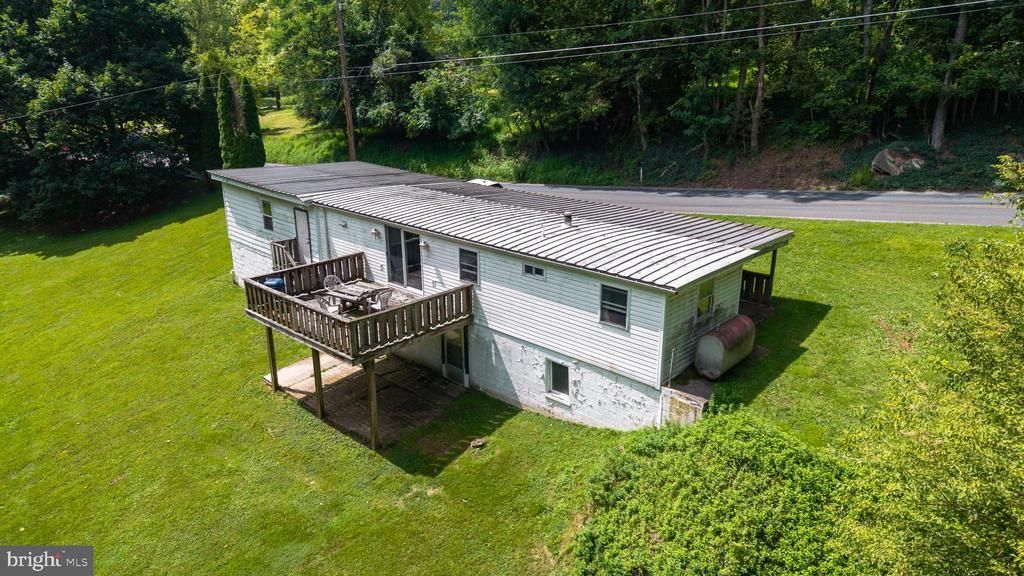 915 KUNKLES MILL ROAD , LEWISBERRY, PA 17339