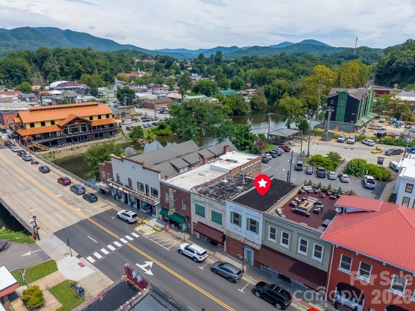 28 Everett Street , Bryson City, NC 28713