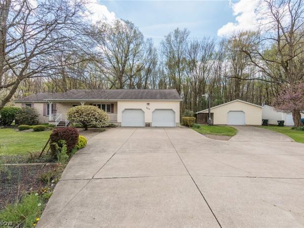524 Arlington Boulevard , Newton Falls, OH 44444
