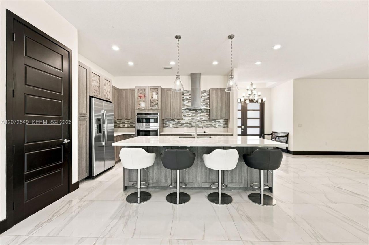 8875 NW 161st Ter , Miami Lakes, FL 33018 Photo