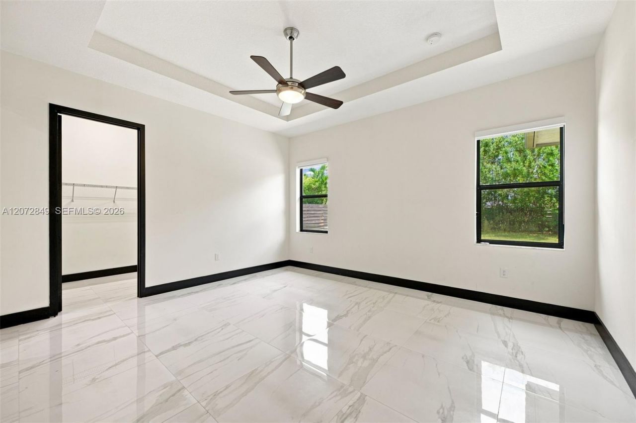 8875 NW 161st Ter , Miami Lakes, FL 33018 Photo