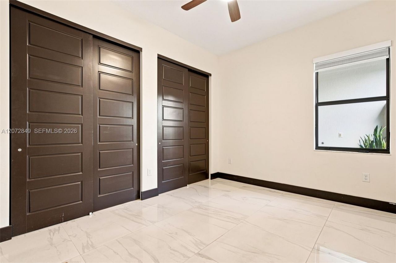8875 NW 161st Ter , Miami Lakes, FL 33018 Photo