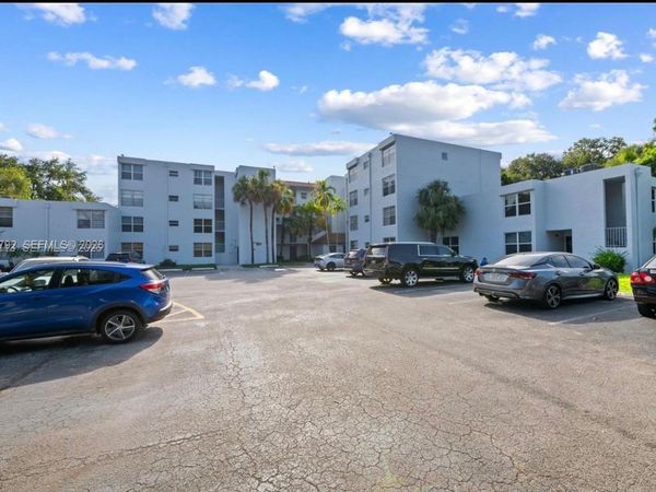 9400 Live Oak Pl , Unit 205, Davie, FL 33324