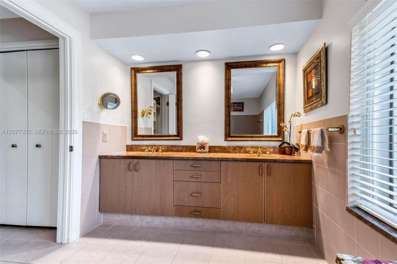 2820 NE 44th St, Lighthouse Point, FL 33064 Photo