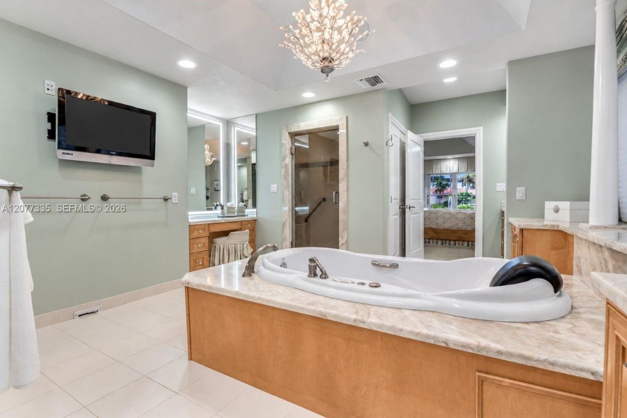 2820 NE 44th St, Lighthouse Point, FL 33064 Photo