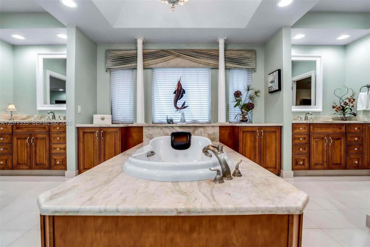 2820 NE 44th St, Lighthouse Point, FL 33064 Photo