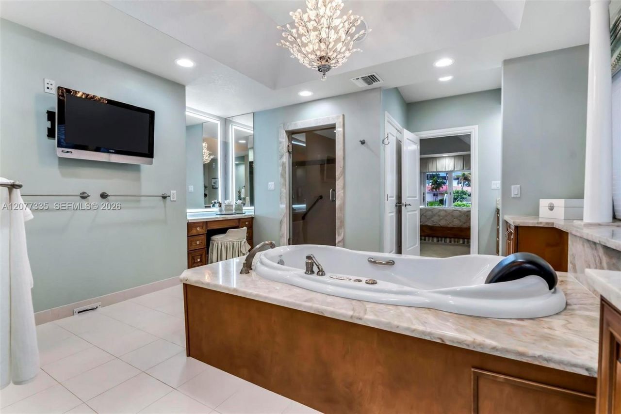 2820 NE 44th St, Lighthouse Point, FL 33064 Photo