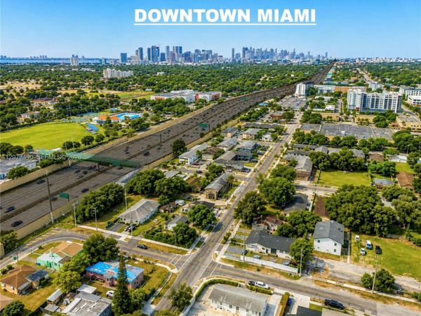 645 NW 65th St , Miami, FL 33150