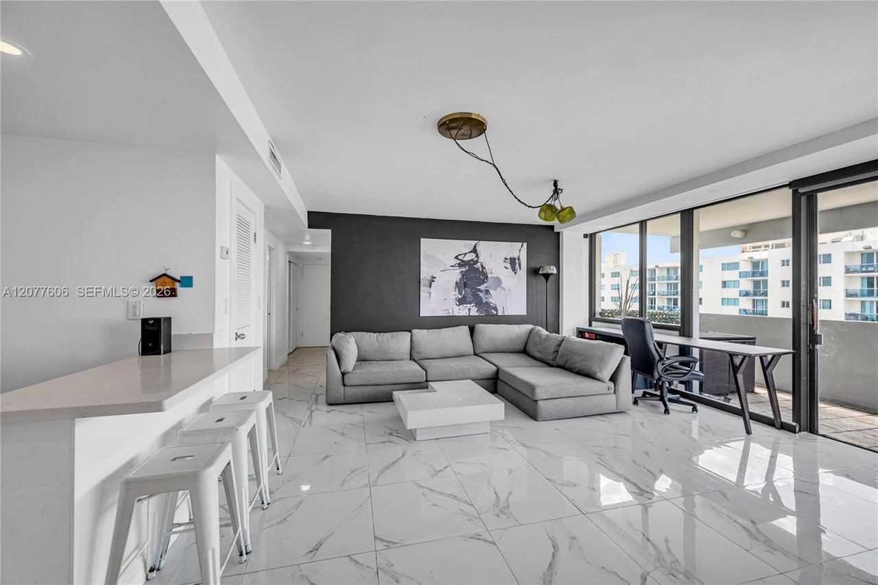 7545 E Treasure Dr, Unit 9A, North Bay Village, FL 33141 Photo