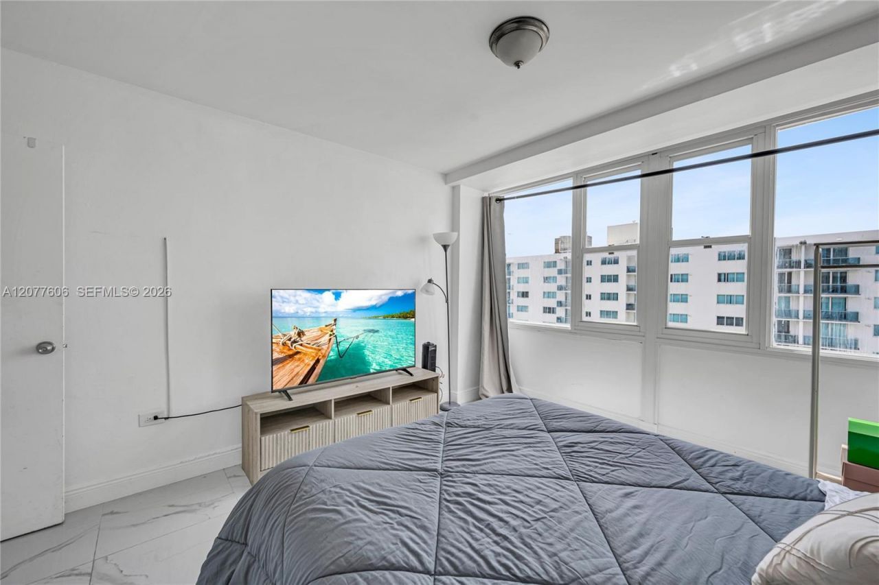 7545 E Treasure Dr, Unit 9A, North Bay Village, FL 33141 Photo