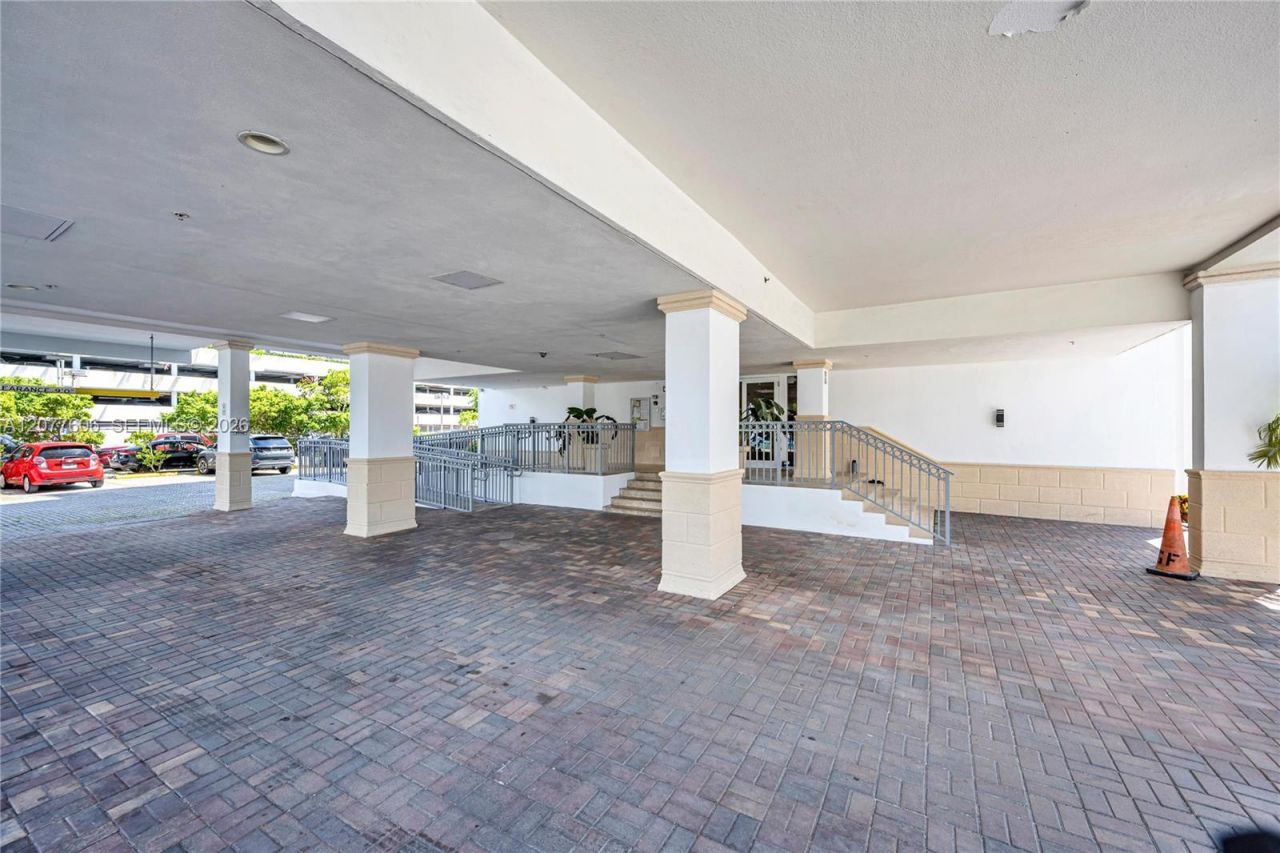 7545 E Treasure Dr, Unit 9A, North Bay Village, FL 33141 Photo