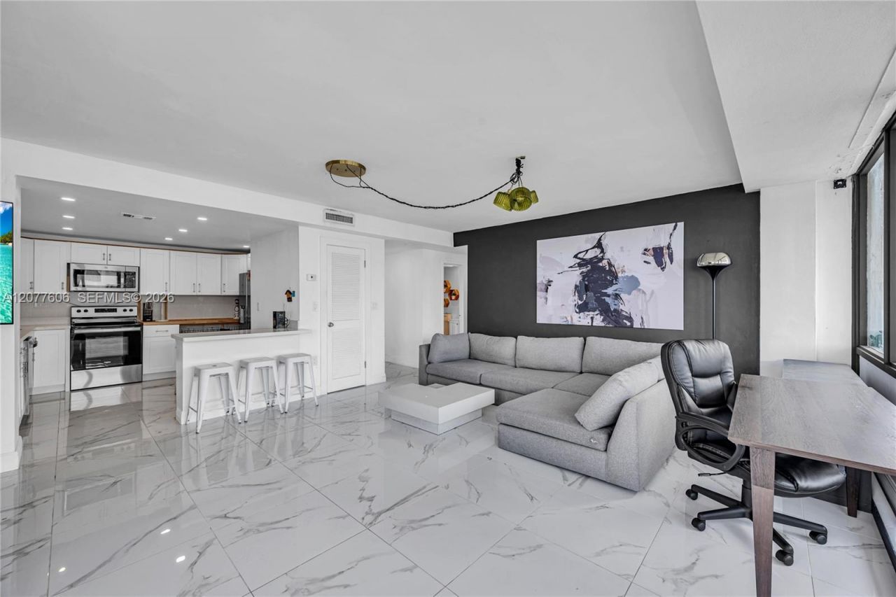 7545 E Treasure Dr, Unit 9A, North Bay Village, FL 33141 Photo