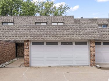 3515 Neerpark Drive, Lincoln, NE 68506