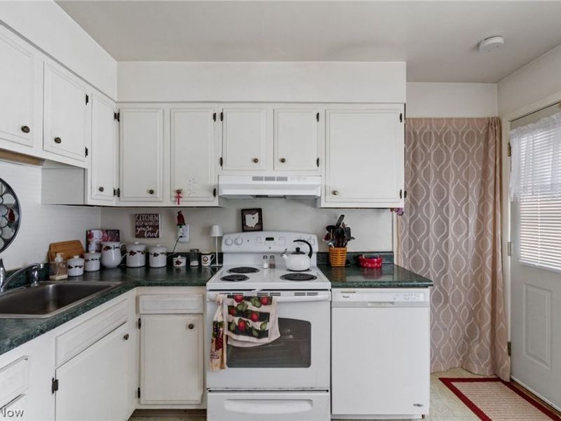 957 Curtwood Drive, Wooster, OH 44691 Photo 10