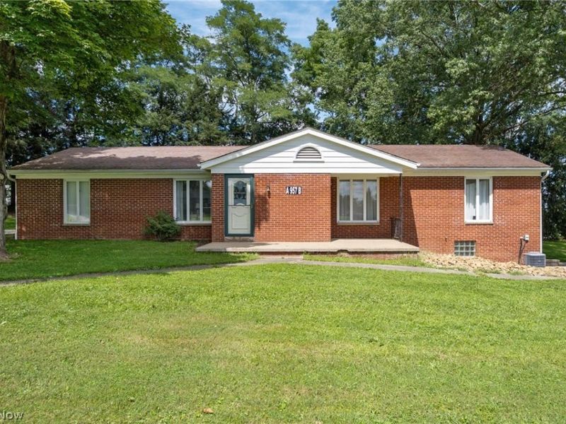 957 Curtwood Drive, Wooster, OH 44691 Photo 3