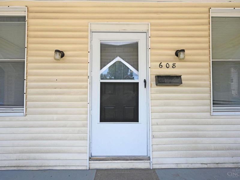 608 Orient Avenue, Cincinnati, OH 45232 Photo 3