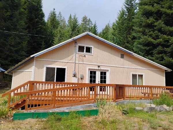 319111 Highway 2 Hwy, Newport, WA 99156