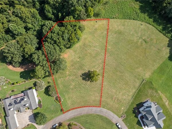 3925 Valley View Circle , Clemmons, NC 27012