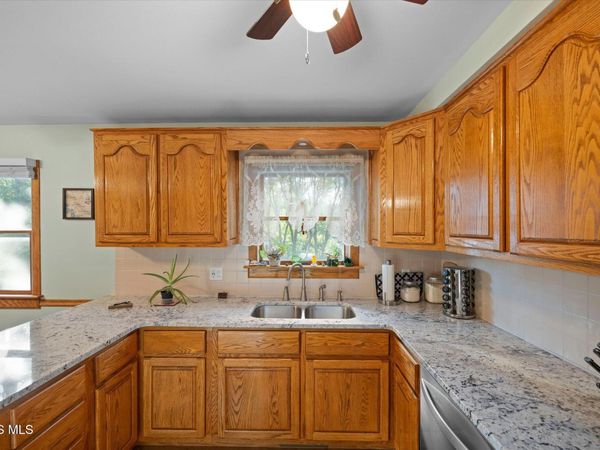 150 Birchdale Road, Perrysburg, OH 43551