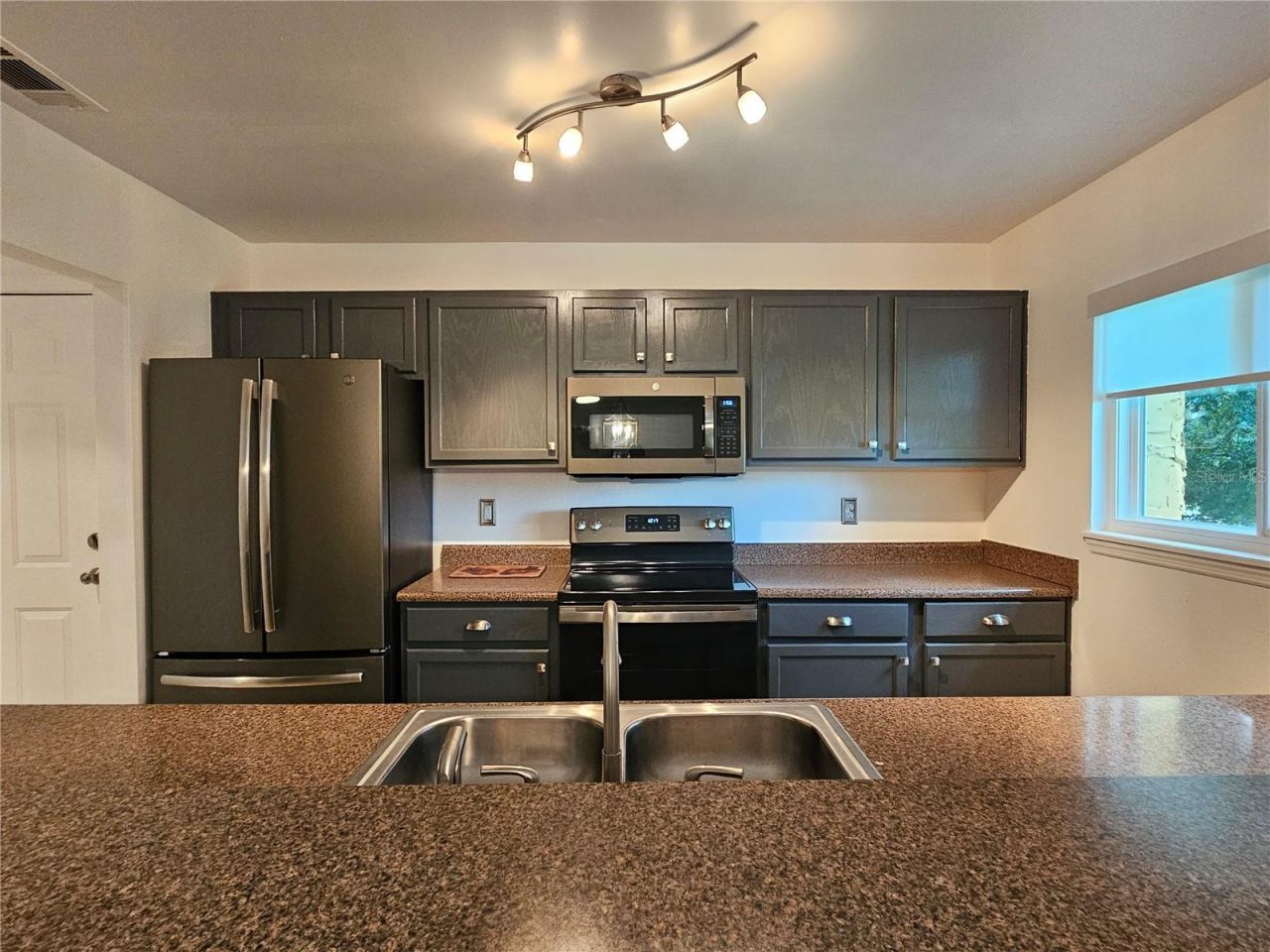 1737 Parakeet Way, Unit 2, Sarasota, FL 34232 Photo