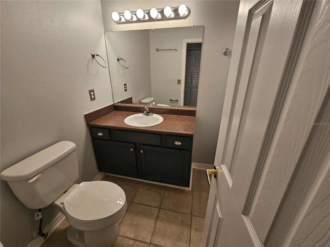 1737 Parakeet Way, Unit 2, Sarasota, FL 34232 Photo