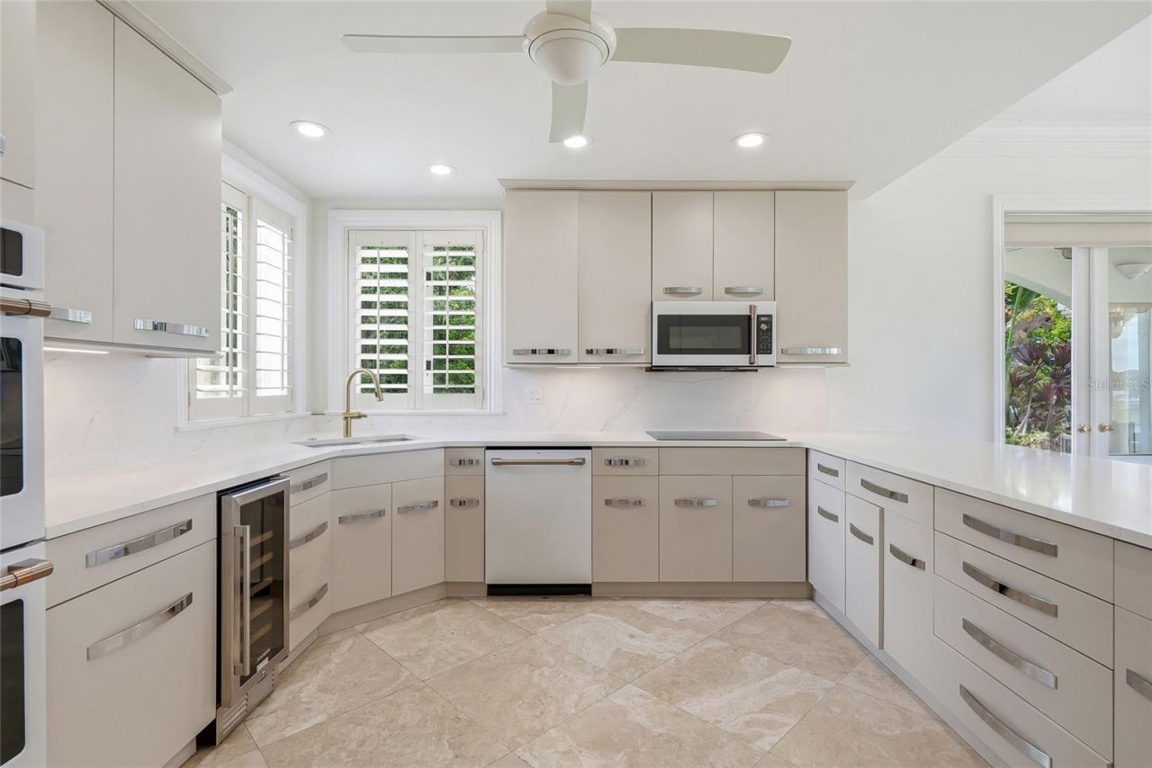 11104 Winthrop Way, Tampa, FL 33612 Photo