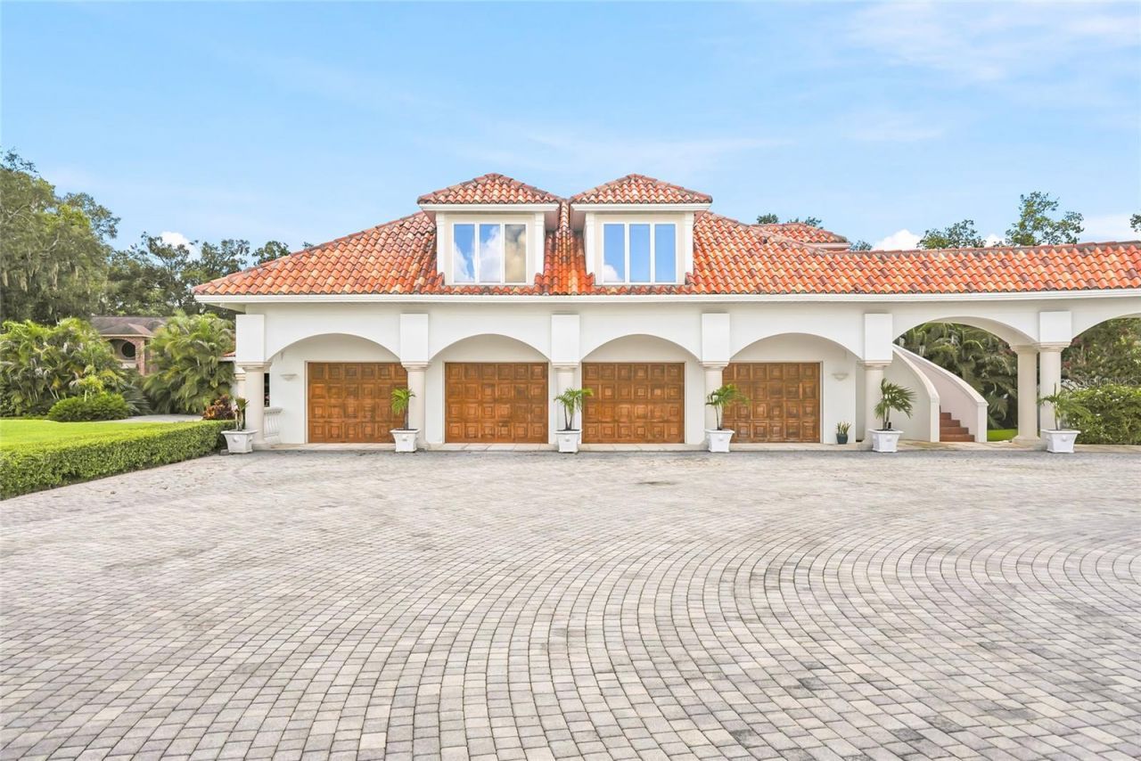 11104 Winthrop Way, Tampa, FL 33612 Photo
