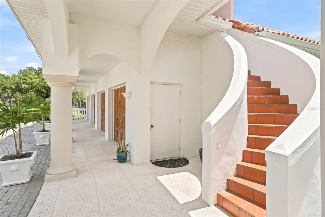 11104 Winthrop Way, Tampa, FL 33612 Photo