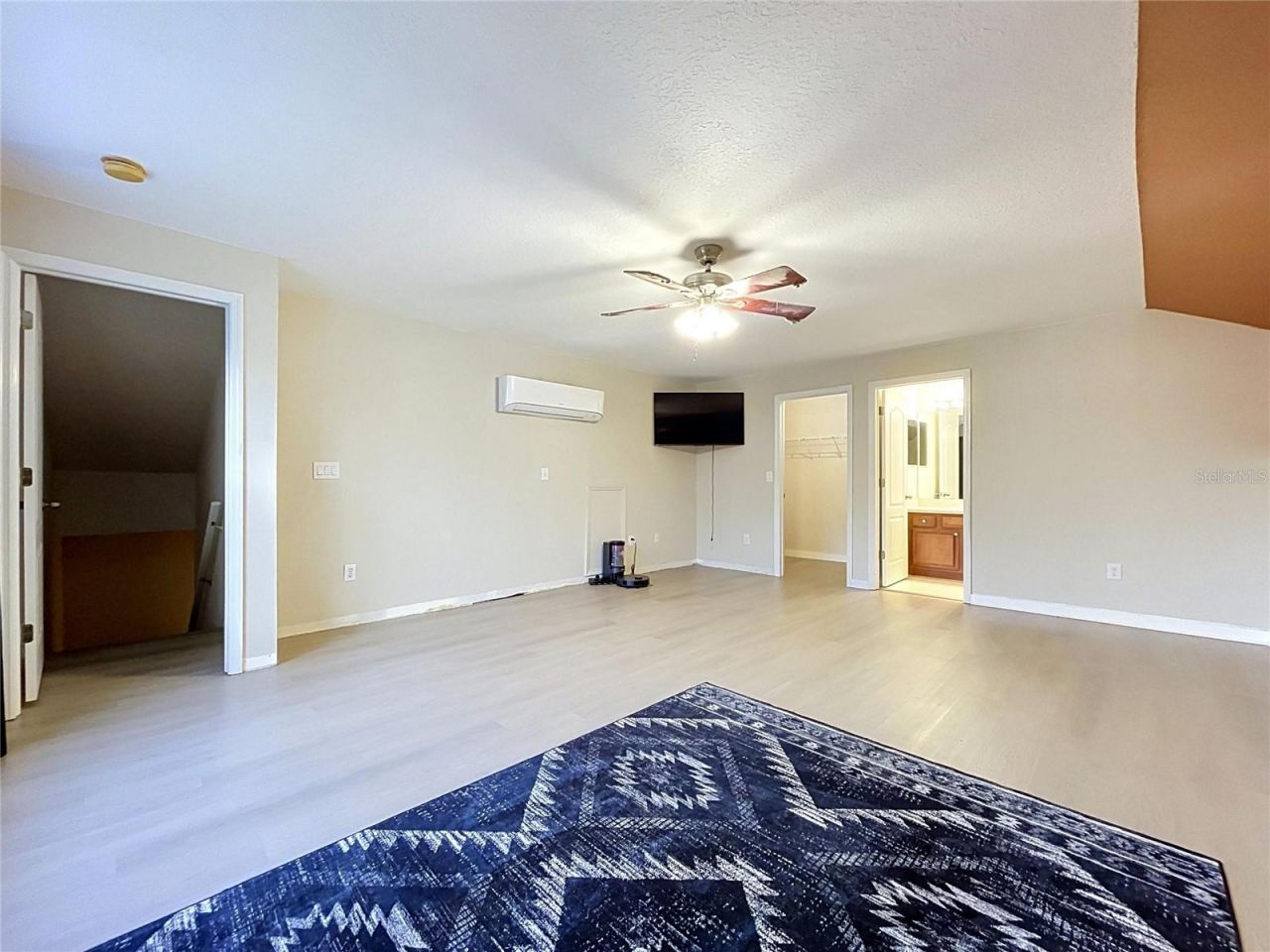 1124 Split Silk Street , Valrico, FL 33594 Photo