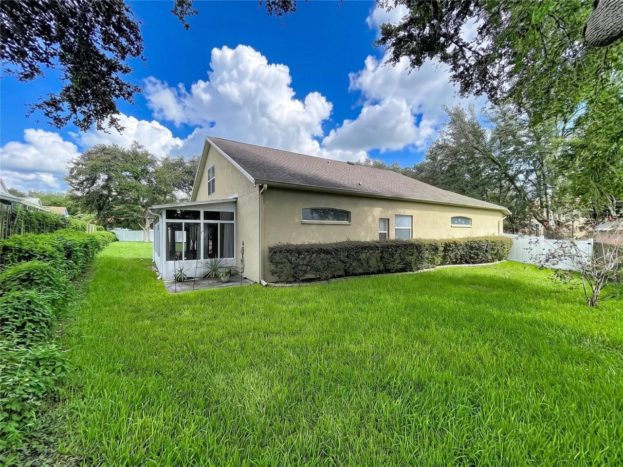 1124 Split Silk Street , Valrico, FL 33594 Photo
