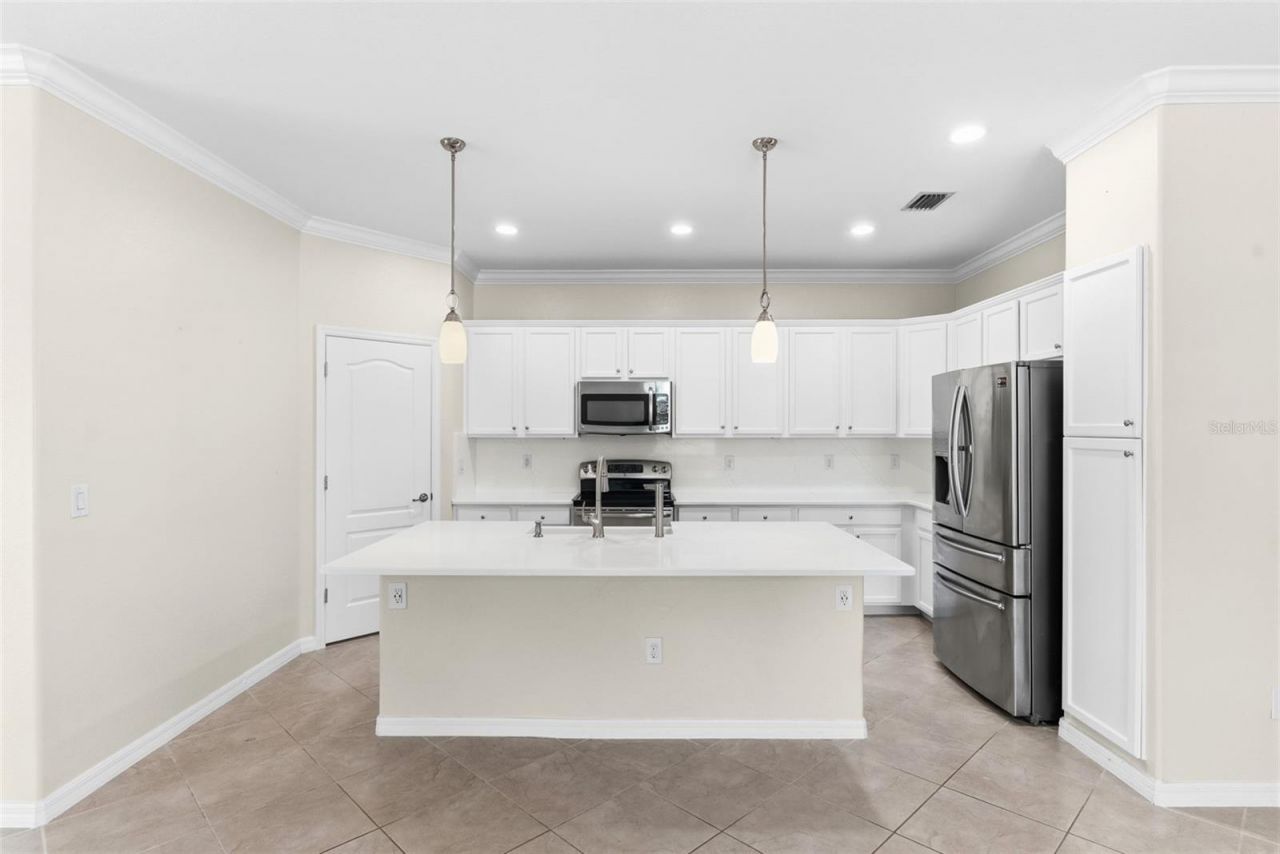 11068 Cherry Laurel Dr., Fort Myers, FL 33912 Photo